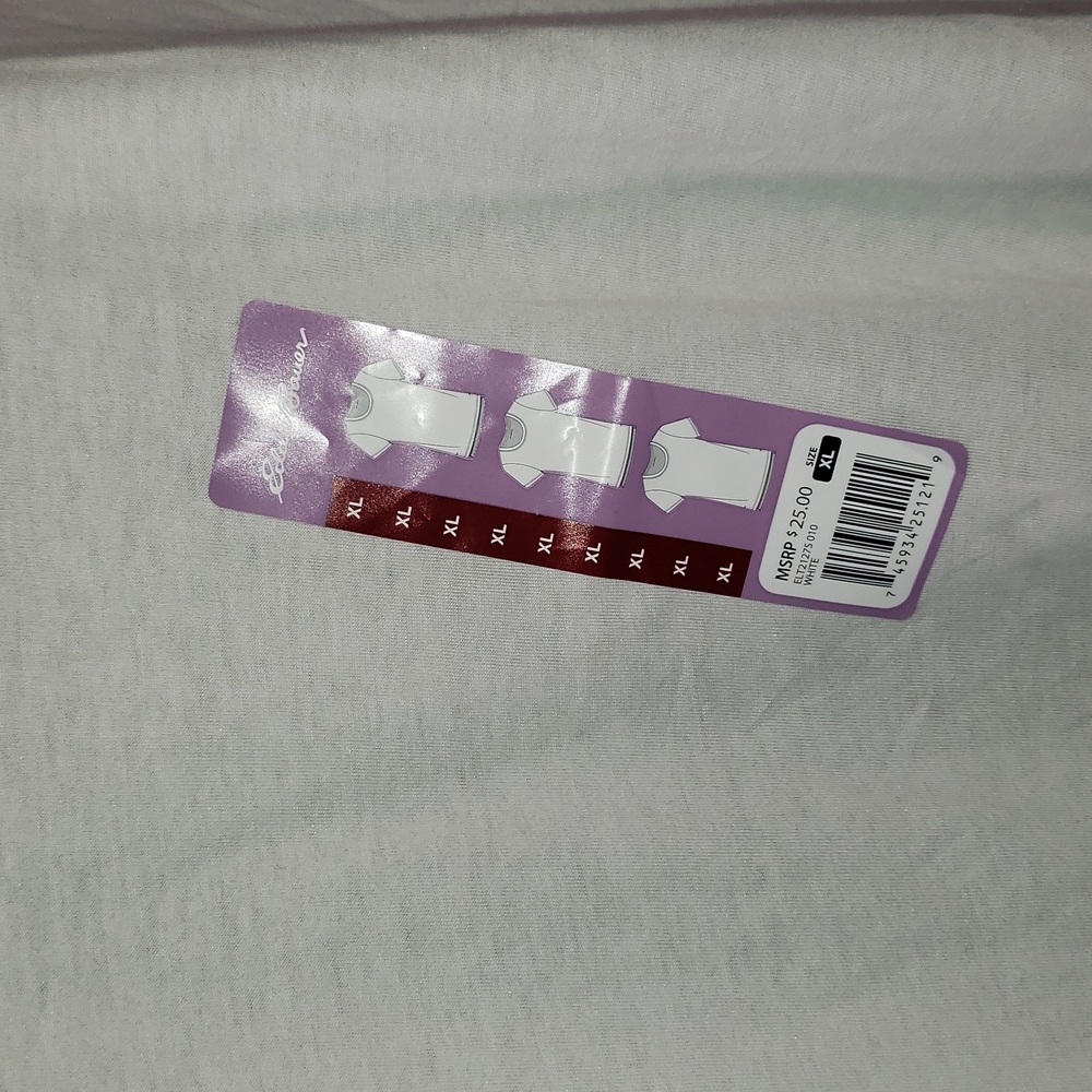 Eddie Bauer White basic tee - Picture 3 of 7